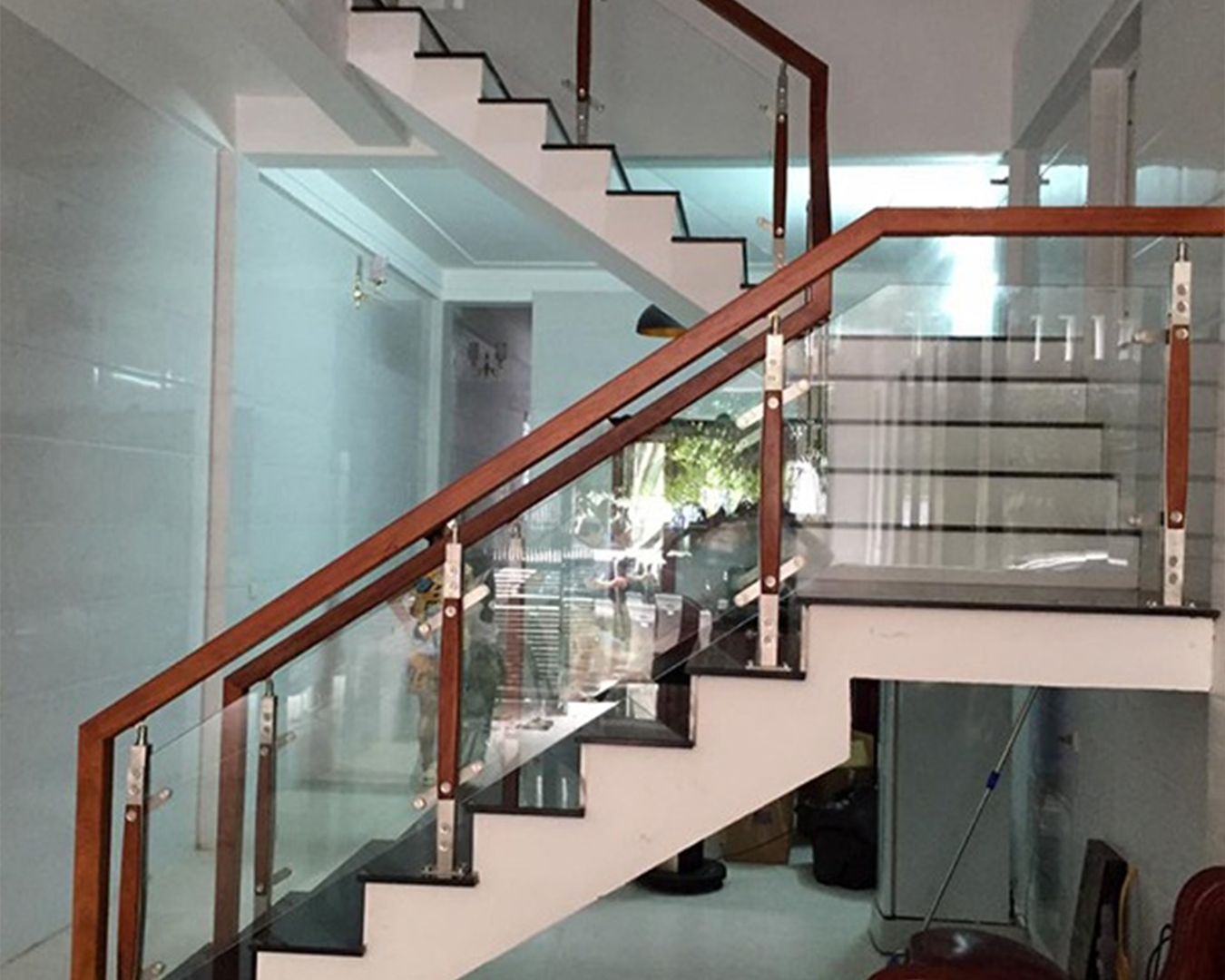 Cầu Thang Kính Cường Lực