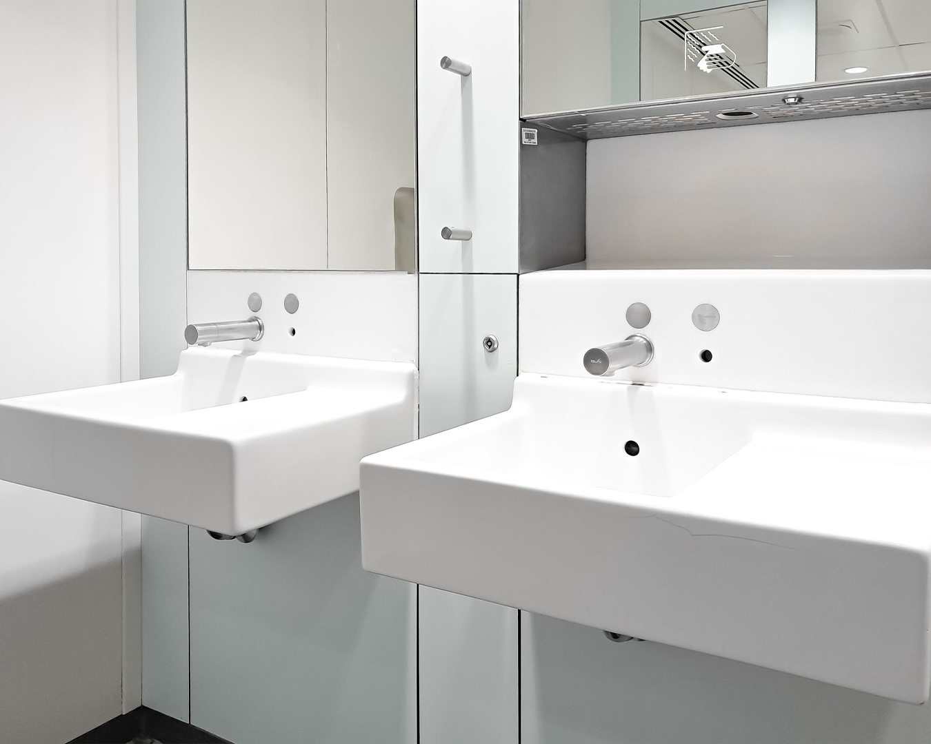 Lavabo / Chậu Rửa Mặt – Thiết Bị Vệ Sinh Không Thể Thiếu Trong Phòng Tắm